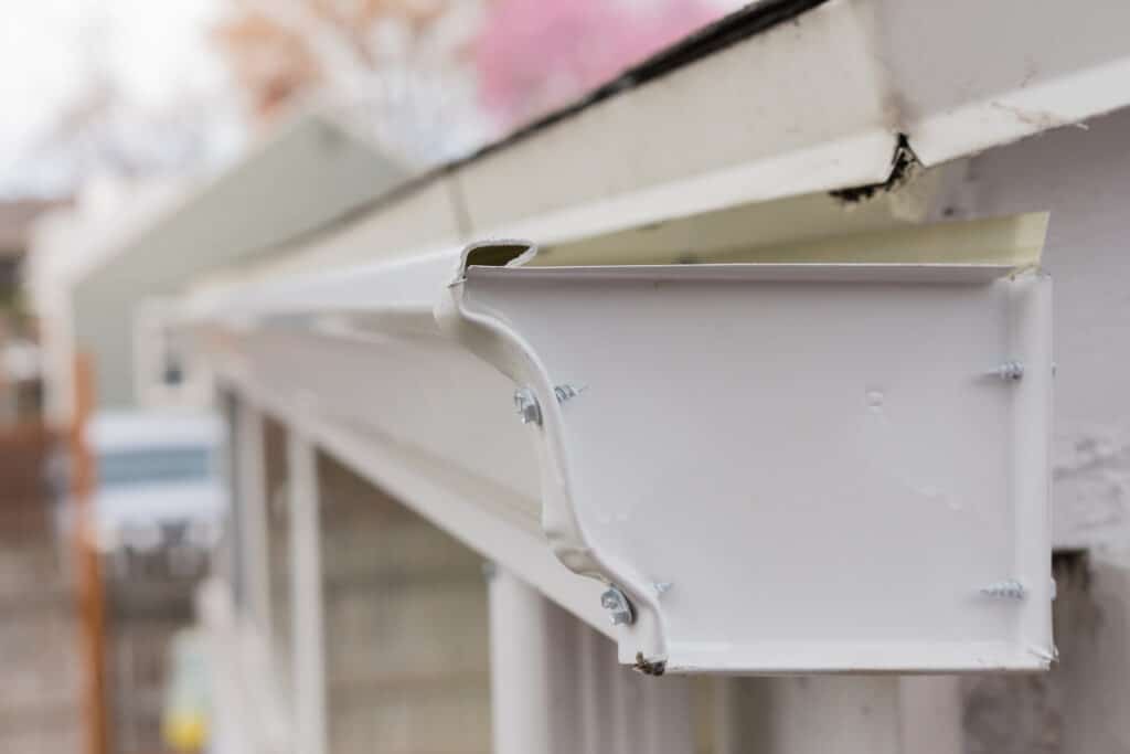 5 Signs It’s Time to Replace Your Gutters